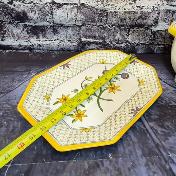 Vintage Hand Painted Ceramic Tureen with underplate by Lis Ceramica - Picture 11 of 11